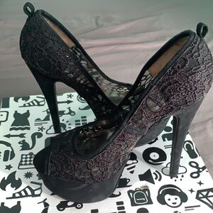 Selling black lace heels super cute!